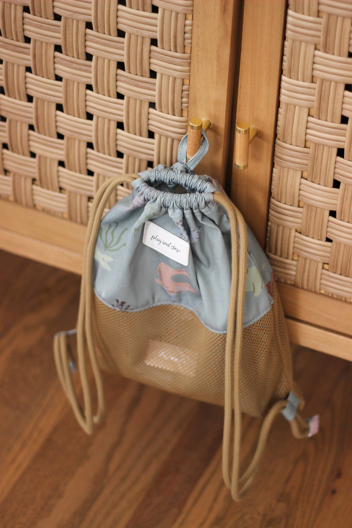Mochila saco Seals- Play and Store