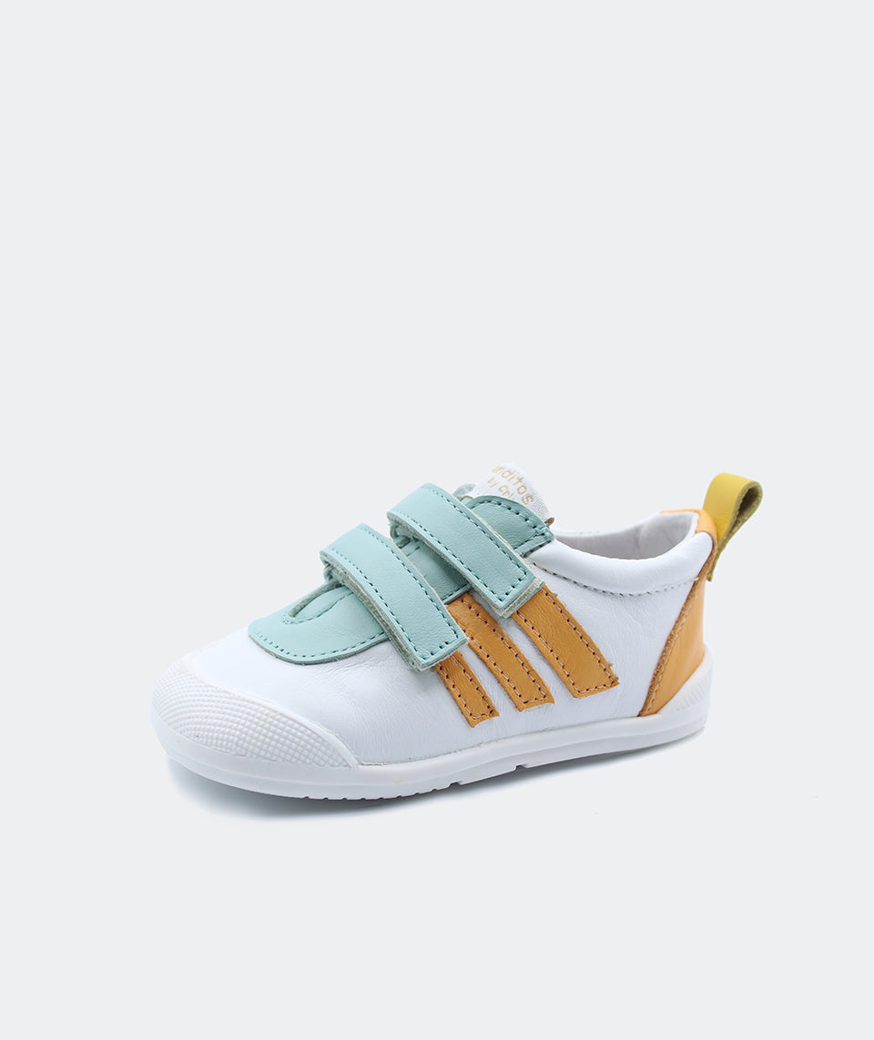 Deportiva Blanditos - Luna Agua