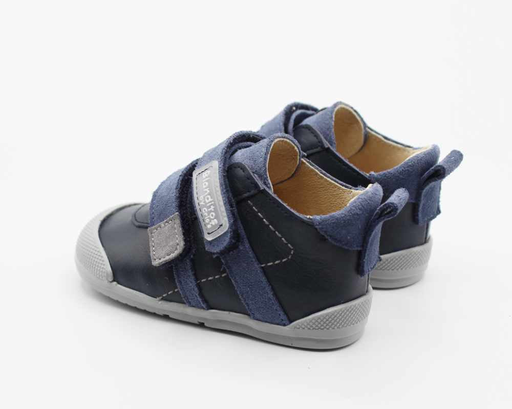 Carlo Navy- Blanditos
